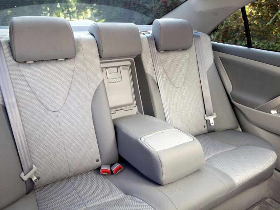 Интерьер Toyota Camry SE 2006 года  (NA) (фото 27 из 47)